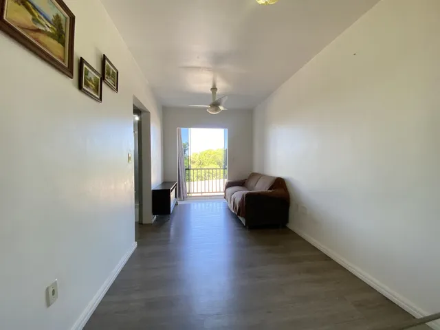 Apartamento com 2 dormitórios, foto 2