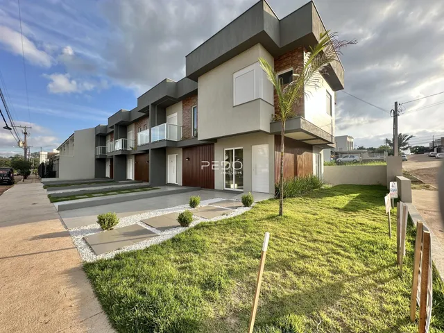 Fachada de uma casa moderna em Lajeado, Brasil.