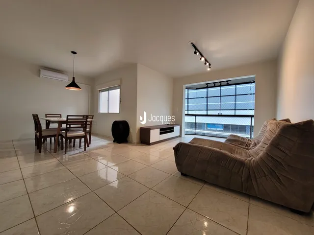 Apartamento com 2 dormitórios, foto 2