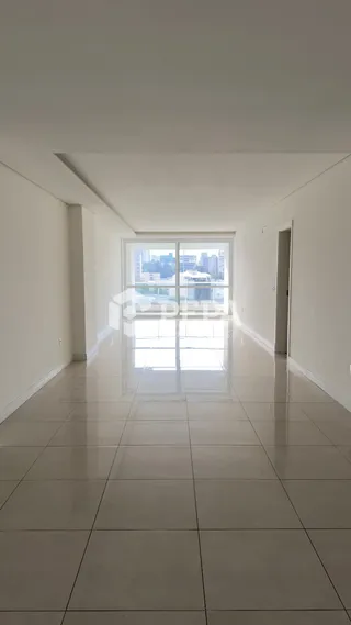 Apartamento com 3 dormitórios, foto 3