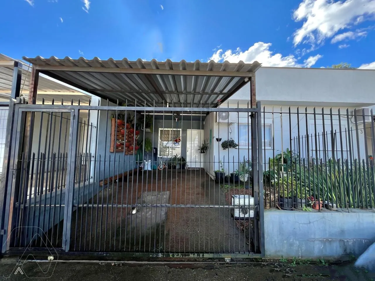 Casa geminada com 2 dormitórios, foto 1