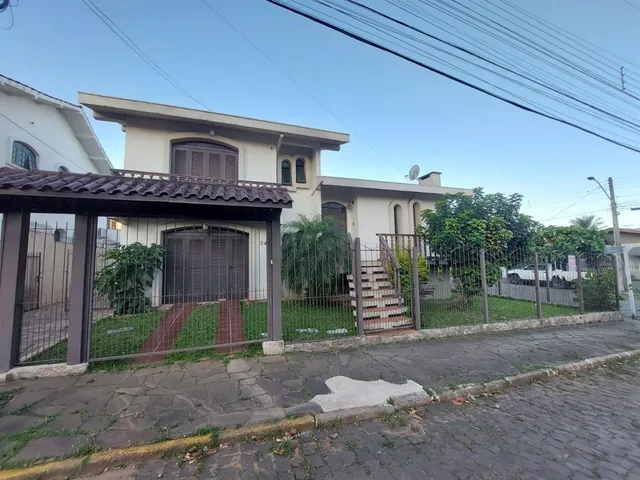 Casa com 4 dormitórios