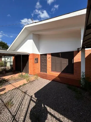 Casa com 6 dormitórios