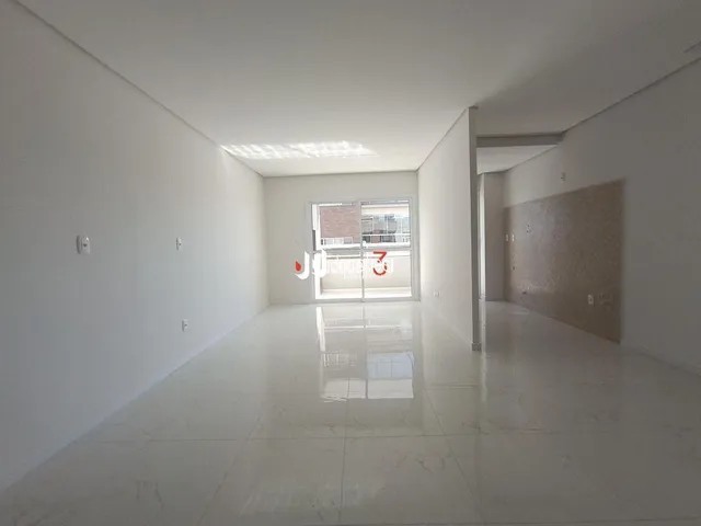 Corredor interno de uma residência em Lajeado.
