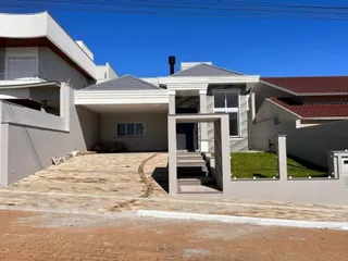 Casa com 3 dormitórios
