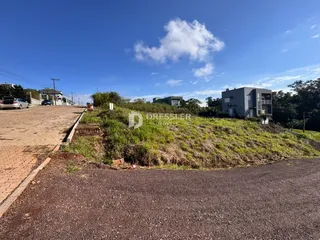 Vista da propriedade em Lajeado, Brasil, mostrando a divisa com a rua.
