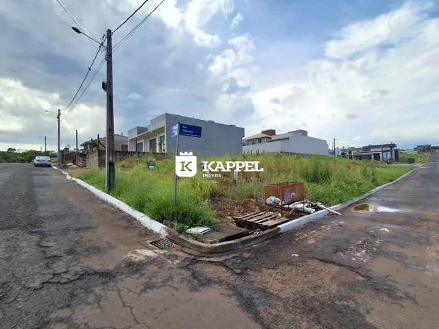 Fachada de uma residência em Lajeado, Brasil, vista da rua.
