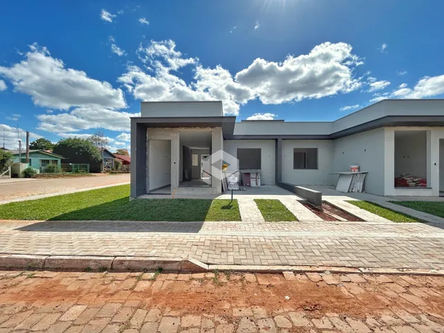 Casa geminada com 2 dormitórios