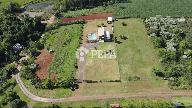 Área rural com 2 dormitórios