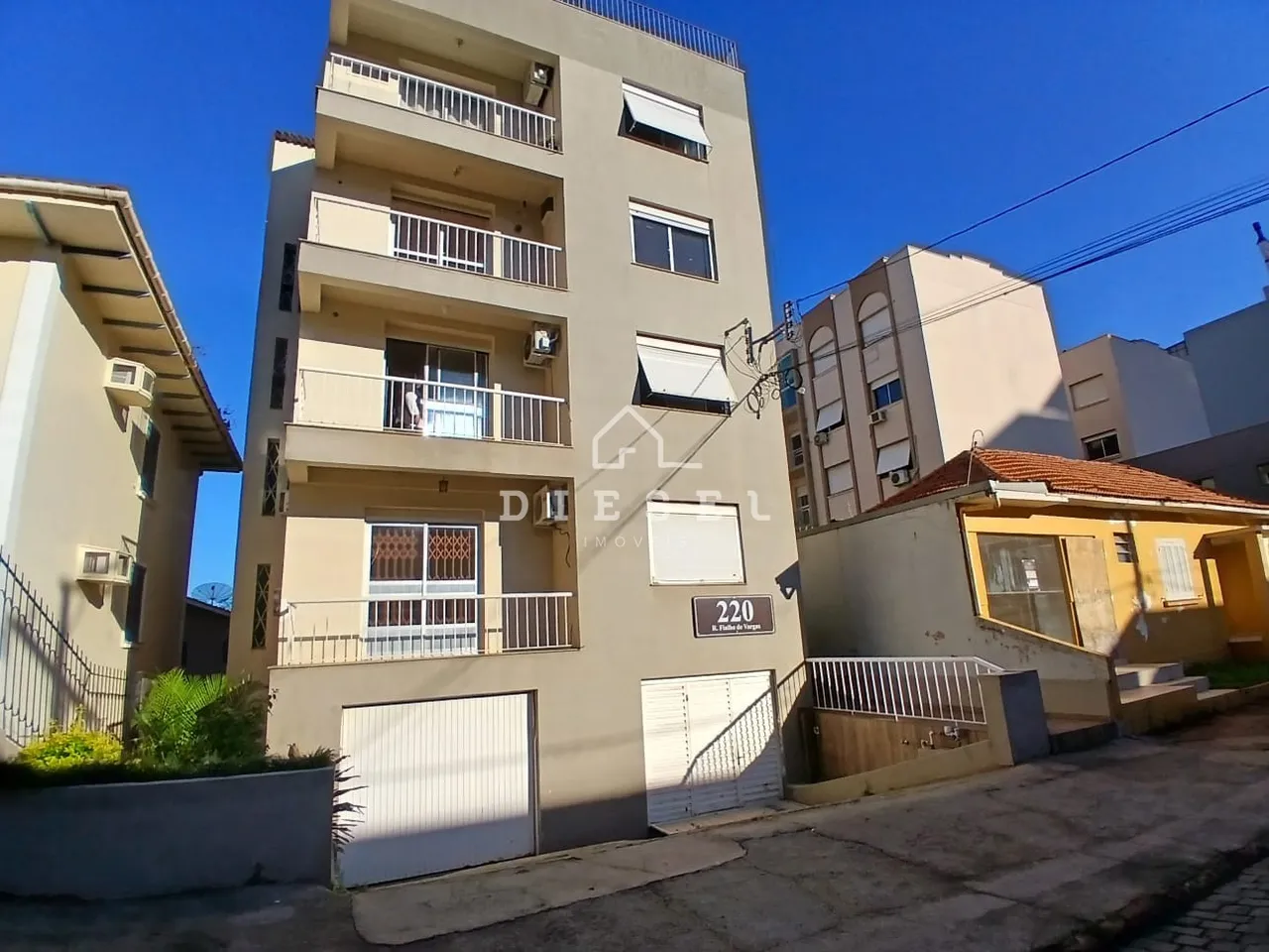 Apartamento com 2 dormitórios, foto 1