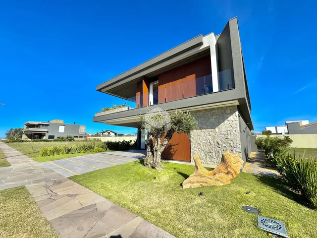 Casa com 6 dormitórios, foto 2