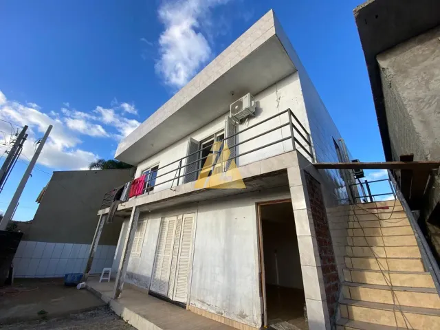 Casa com 4 dormitórios