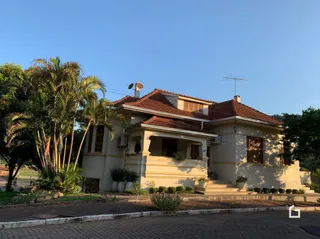 Fachada de uma residência em Lajeado, Brasil.