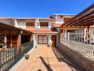 Sobrado com 2 dormitórios
