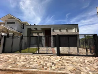 Casa com 3 dormitórios, foto 1