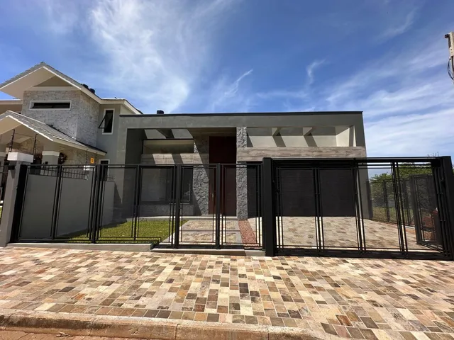 Casa com 3 dormitórios