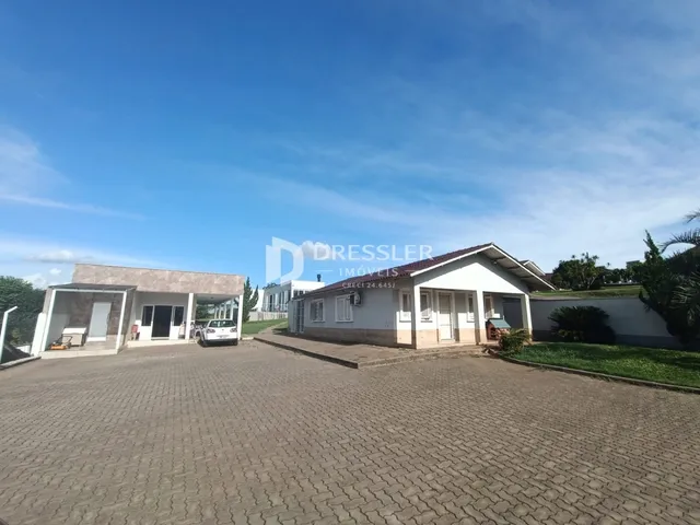 Casa com 2 dormitórios