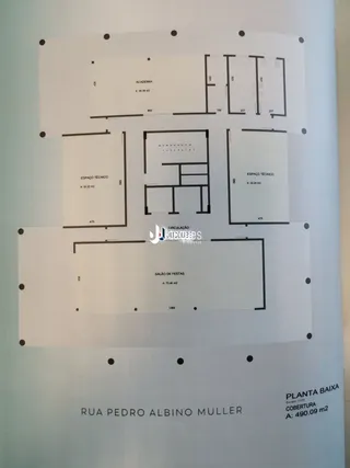 Planta baixa do imóvel na Rua Pedro Albino Muller.