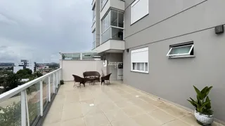 Foto da varanda de um apartamento em Lajeado, Brasil.