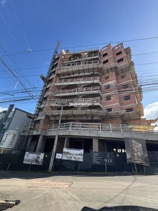 Fachada de um edifício residencial em construção na Lajeado, Brasil.