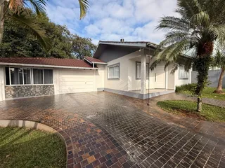 Casa com 3 dormitórios, foto 1