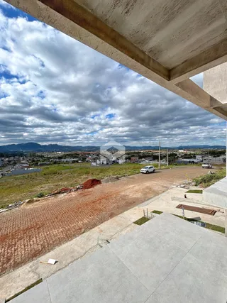 Vista panorâmica da paisagem de Lajeado, Brasil, a partir de uma estrutura de concreto.