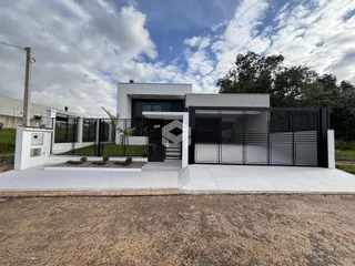 Fachada de uma residência moderna em Lajeado, Brasil.