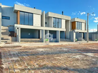 Casa geminada com 3 dormitórios, foto 2