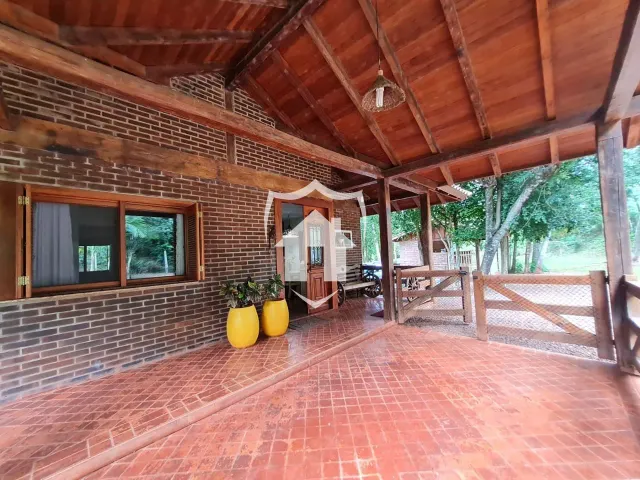 Área rural com 3 dormitórios