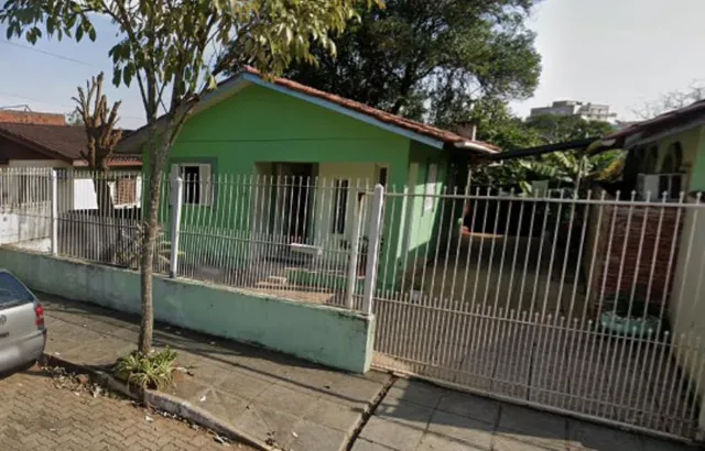 Casa com 2 dormitórios