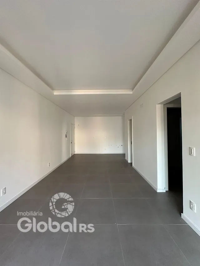 Vista de um corredor interno de uma propriedade em Lajeado.