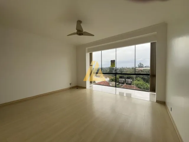 Apartamento com 3 dormitórios, foto 2