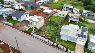 Vista aérea de várias propriedades residenciais em Lajeado, Brasil.