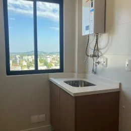 Foto de uma bancada com pia em um imóvel em Lajeado.
