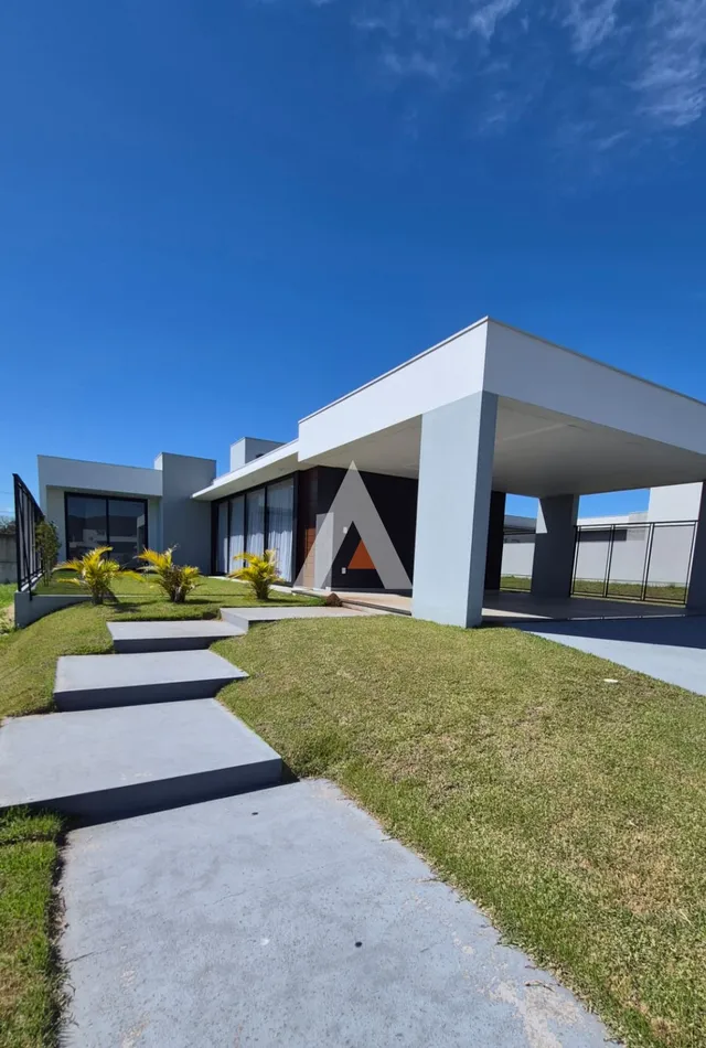 Fachada moderna de uma residência em Lajeado, Brasil.