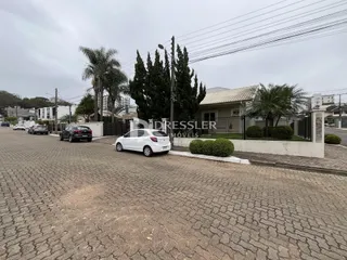 Fachada de uma residência em Lajeado, Brasil.