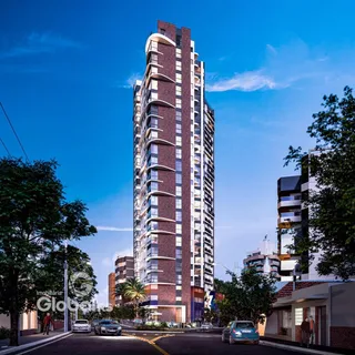 Fachada de um edifício residencial alto em Lajeado, Brasil.