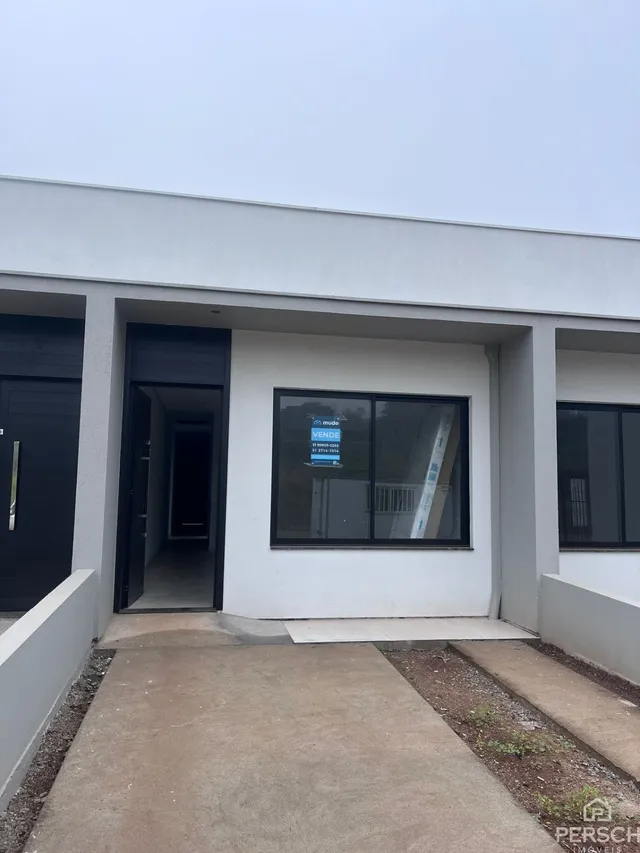 Casa geminada com 2 dormitórios