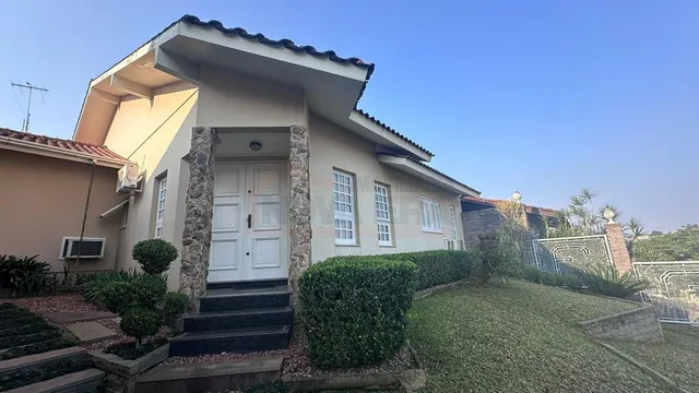 Casa com 3 dormitórios