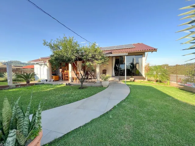 Casa com 4 dormitórios