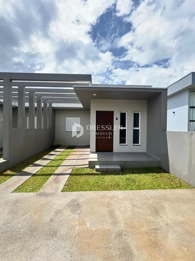 Fachada moderna de uma casa em Lajeado, Brasil.