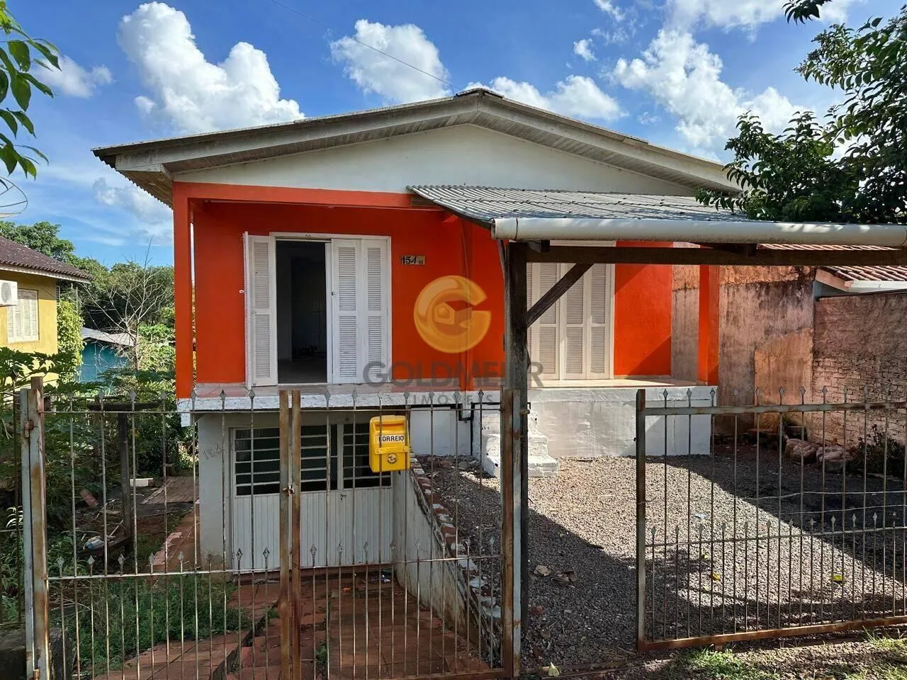 Casa com 4 dormitórios, foto 1