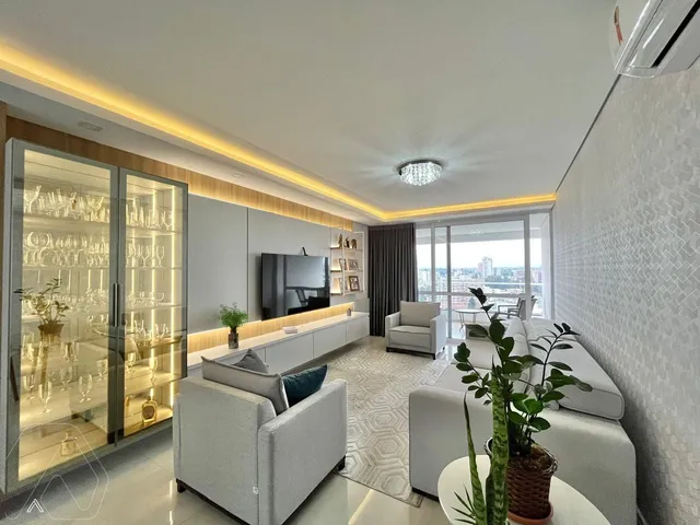 Apartamento com 3 dormitórios