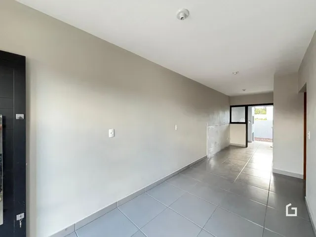 Casa geminada com 2 dormitórios, foto 2