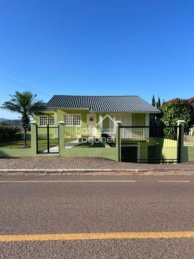 Casa com 2 dormitórios