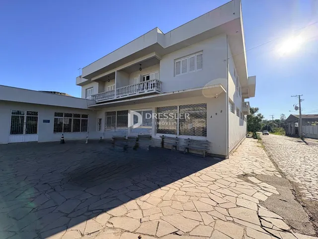 Foto da fachada de uma residência em Lajeado, Brasil.