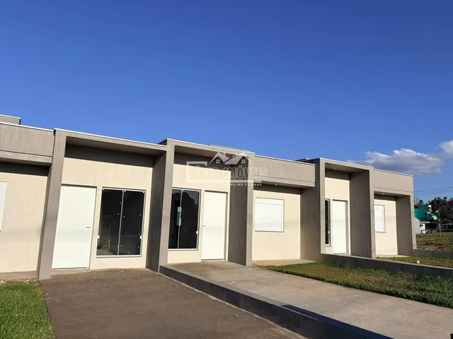 Casa geminada com 2 dormitórios