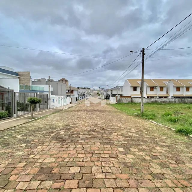 Vista da rua com casas em Lajeado, Brasil.