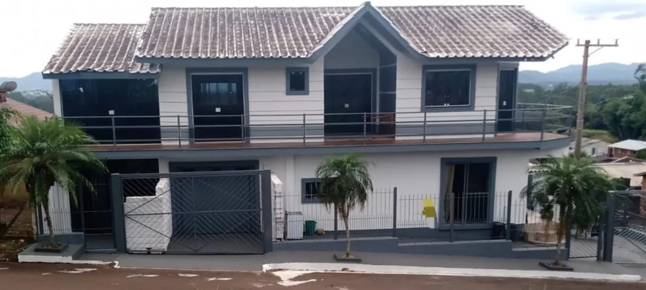 Casa com 5 dormitórios, foto 1