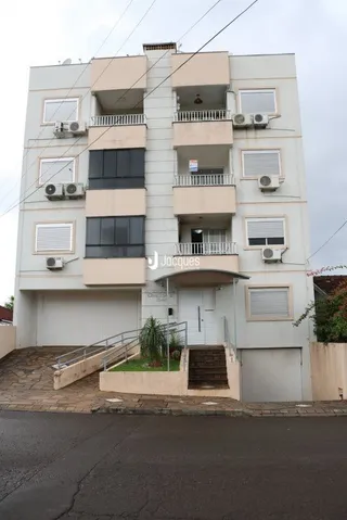 Fachada de um prédio residencial em Lajeado, Brasil.